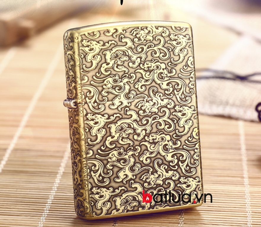 Bật lửa Zippo phiên bản chạm khắc nổi mây bao quanh