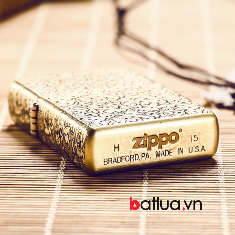 Bật lửa Zippo phiên bản chạm khắc nổi mây bao quanh