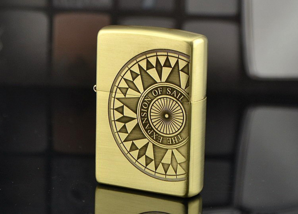 Zippo Chính Hãng Đồng Bóng Khắc Hình Bản Đồ