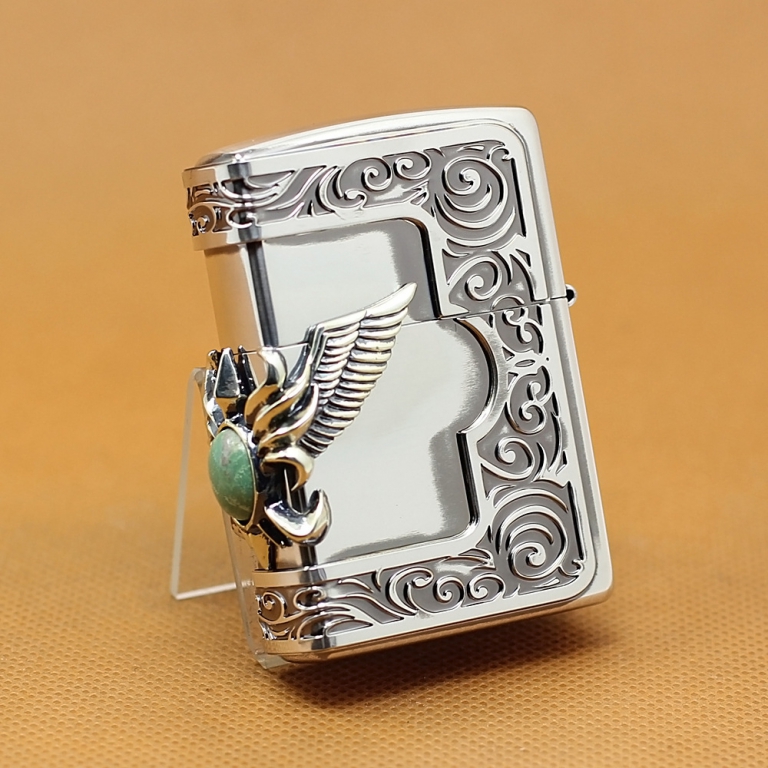 Zippo Chính Hãng Có Cánh Thiên Thần Đính Ngọc Cùng Viền Hoa Văn