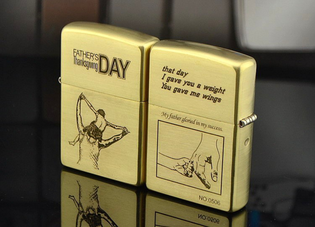 Zippo Chính Hãng Đồng Bóng Khắc Hình Người Cha Cõng Con Trai