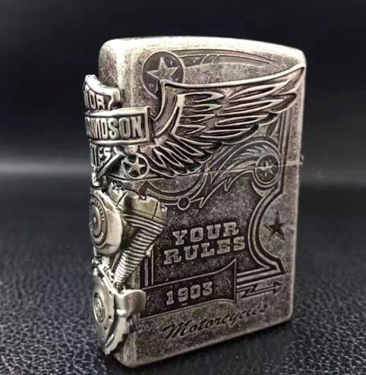 Zippo Chính Hãng Màu Bạc Cổ Hinh Động Cơ Harley Davidson Bên Sườn