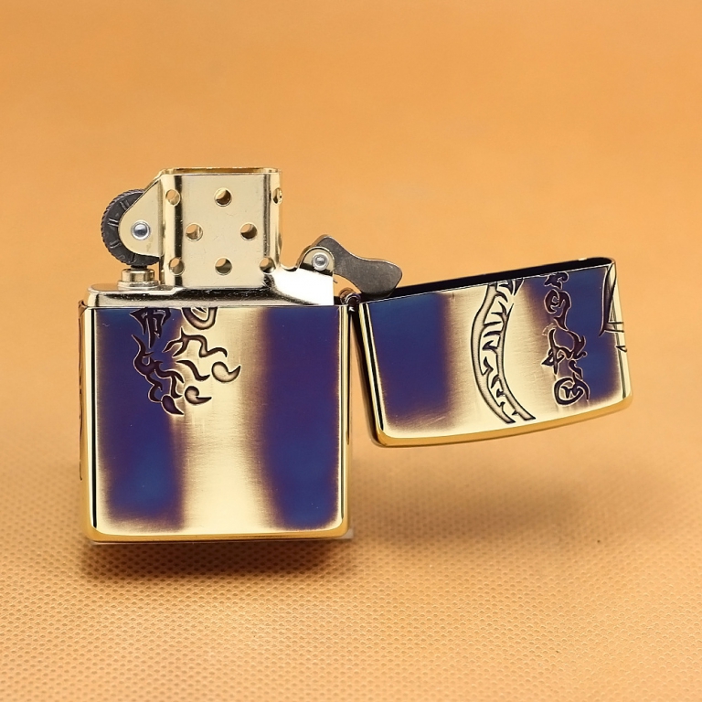 Zippo Chính Hãng Màu Vàng Đốt Khắc Hình Bạch Hổ