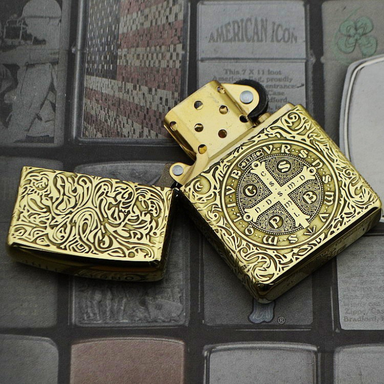 Zippo Chính Hãng Đồng Khăc Nổi Constantine Phiên Bản 254B