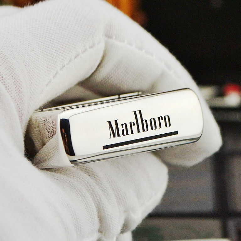 Zippo Chính Hãng Bạc Khối Khắc Logo Marlboro
