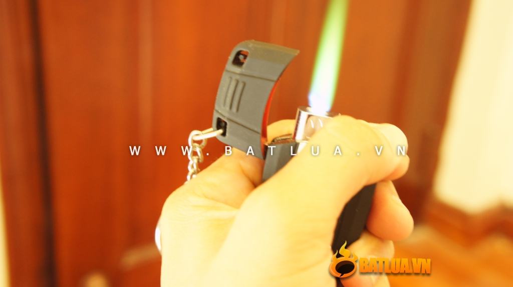 Bật lửa kiêm móc khóa xe ô tô BMW - Lửa khò MS88 095