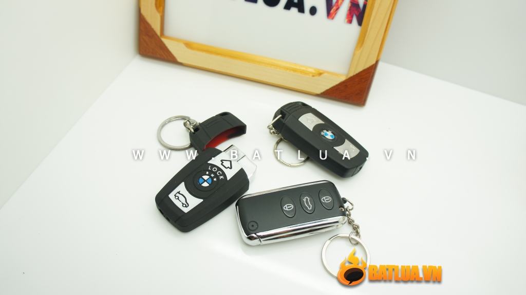 Bật lửa kiêm móc khóa xe ô tô BMW - Lửa khò MS88 095