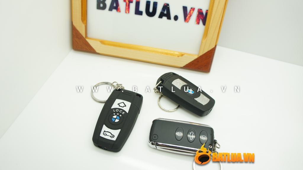 Bật lửa kiêm móc khóa xe ô tô BMW - Lửa khò MS88 095
