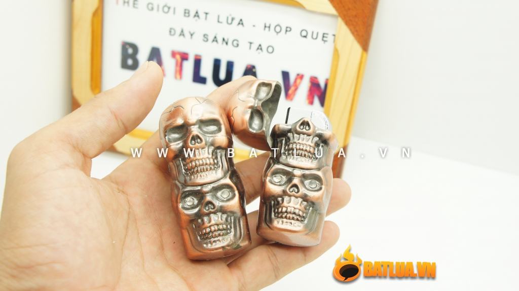 Bật lửa hình hai đầu lâu cực kì kinh dị MS88 003