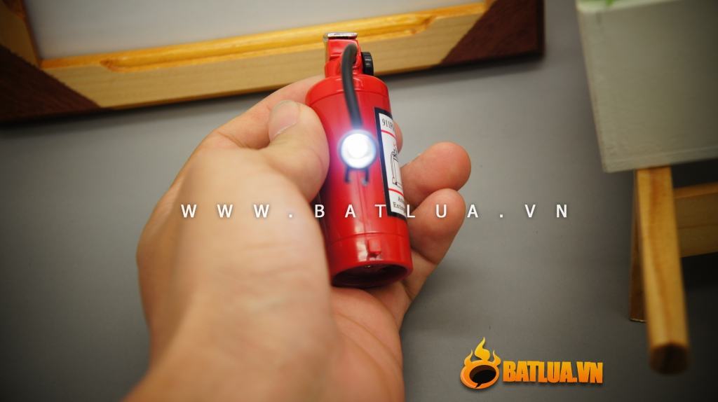 Bật lửa bình cứu hỏa MS88 076