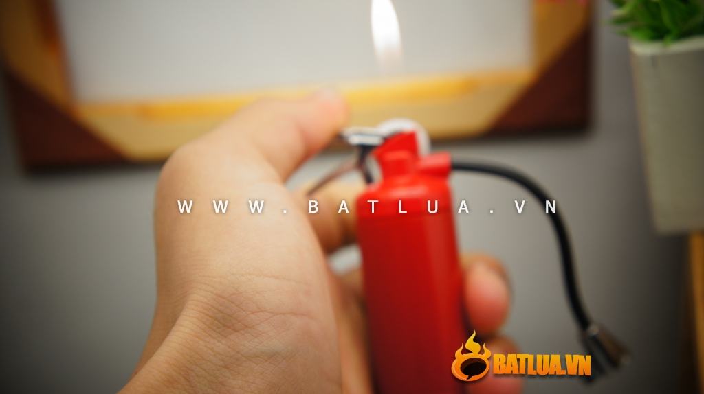 Bật lửa bình cứu hỏa MS88 076