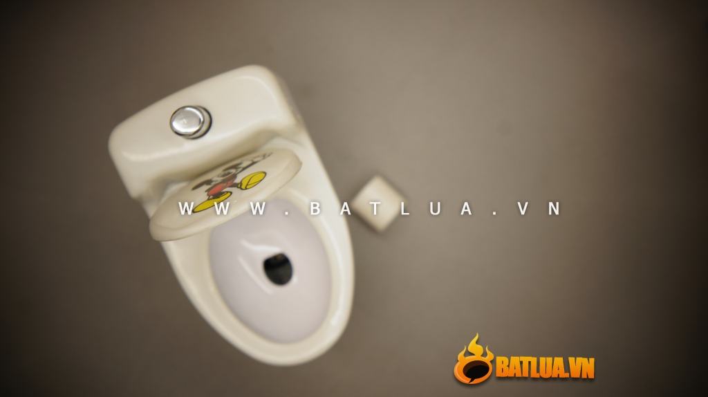 Bật lửa kiểu dáng toilet WC Hè hè MS88 069