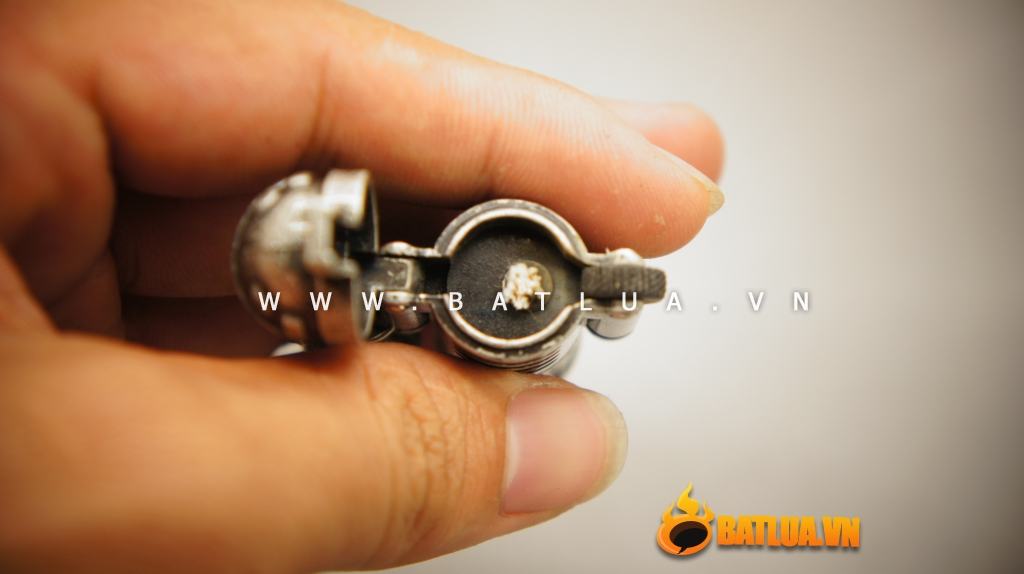 Bật Lửa Hình Người Máy MS88 060