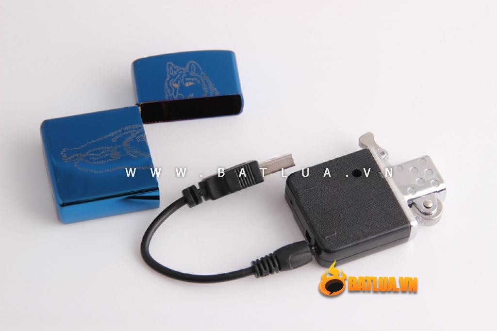 Bật lựa điện sạc qua USB kiểu dáng Zippo con chó sói Mẫu 45  MS66 072