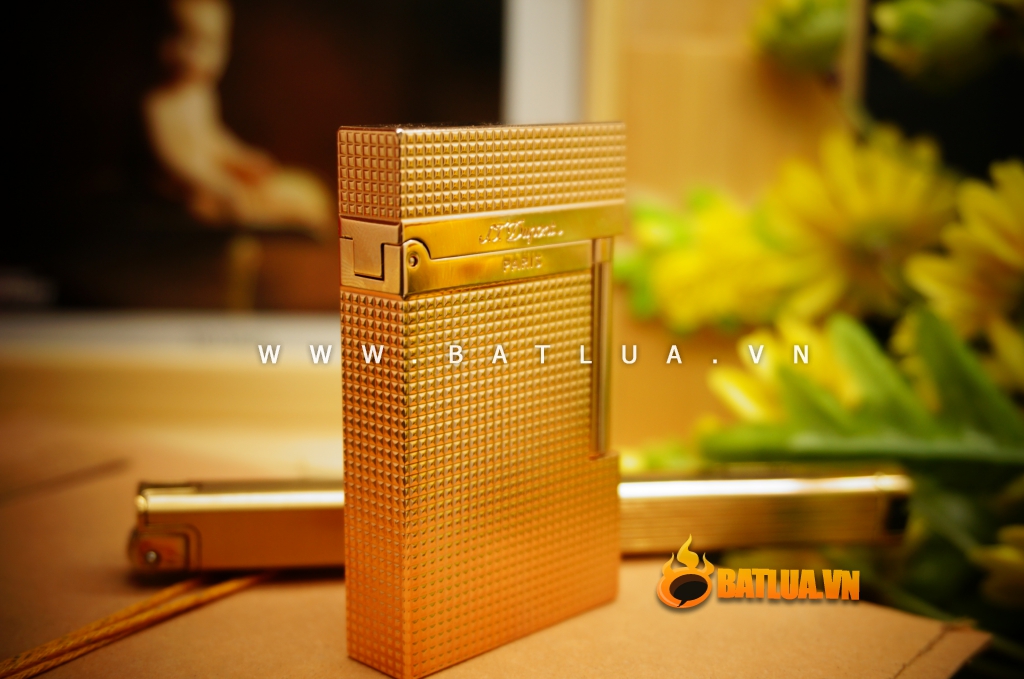 Bật Lửa S.T.Dupontkẻ caro màu đồng đỏ Mẫu 79