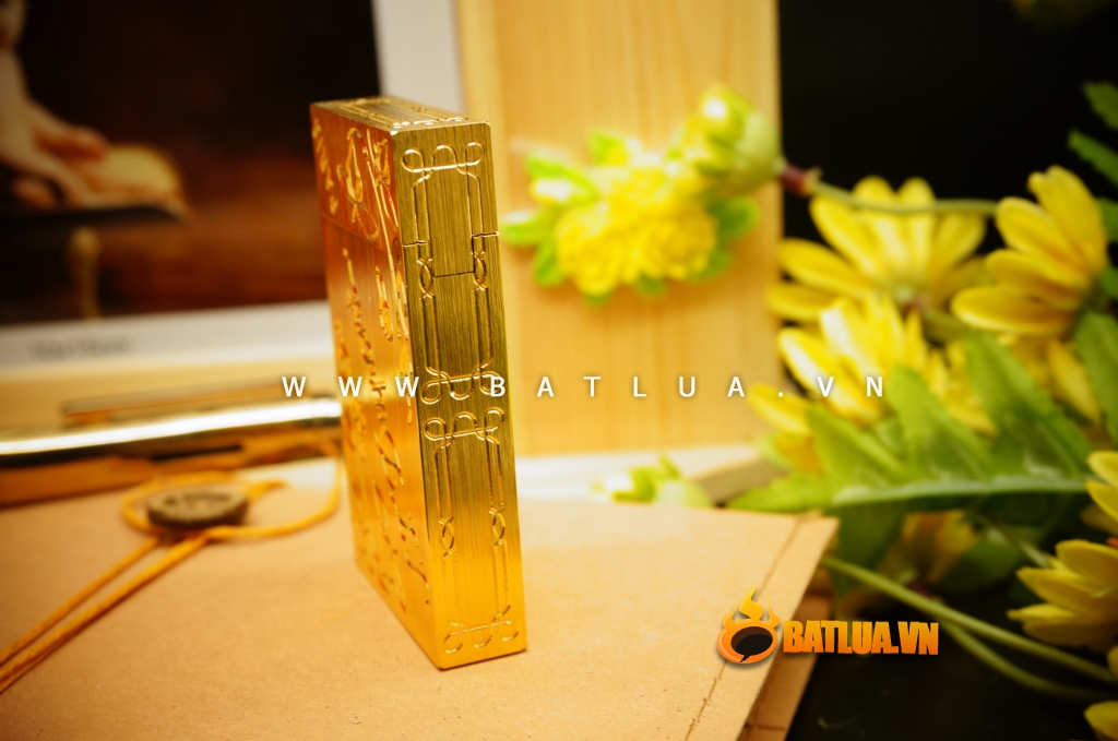 Bật Lửa S.T.Dupont chữ Dupont hoa lá khắc chìm Mẫu 90
