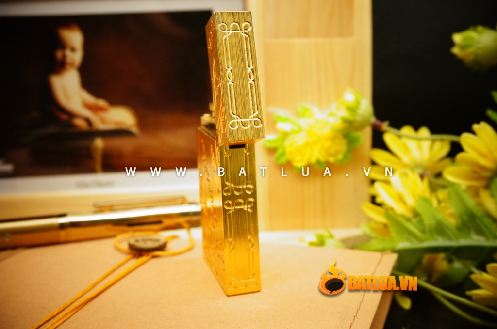 Bật Lửa S.T.Dupont chữ Dupont hoa lá khắc chìm Mẫu 90