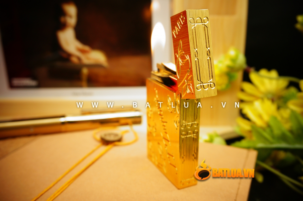 Bật Lửa S.T.Dupont chữ Dupont hoa lá khắc chìm Mẫu 90