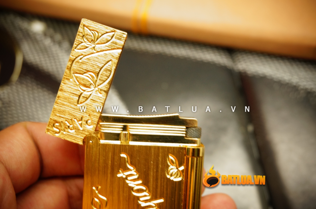 Bật Lửa S.T.Dupont chữ Dupont hoa lá khắc chìm Mẫu 90