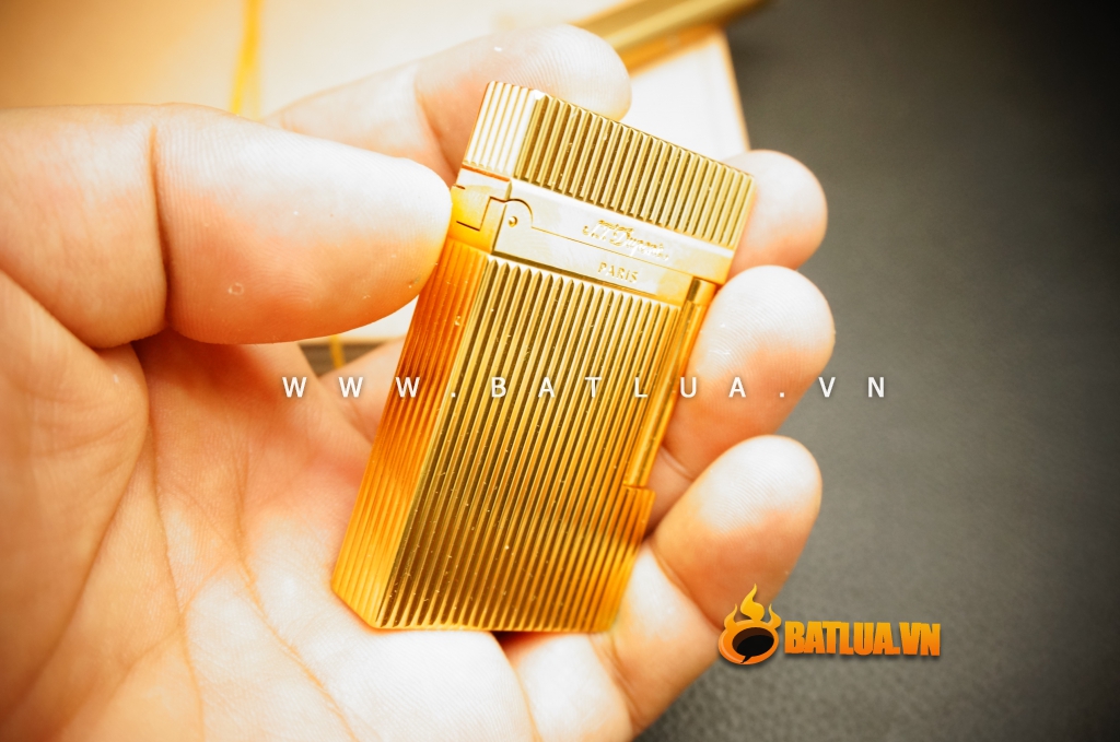Bật Lửa S.T.Dupont kẻ dọc ánh vàng Mẫu 91