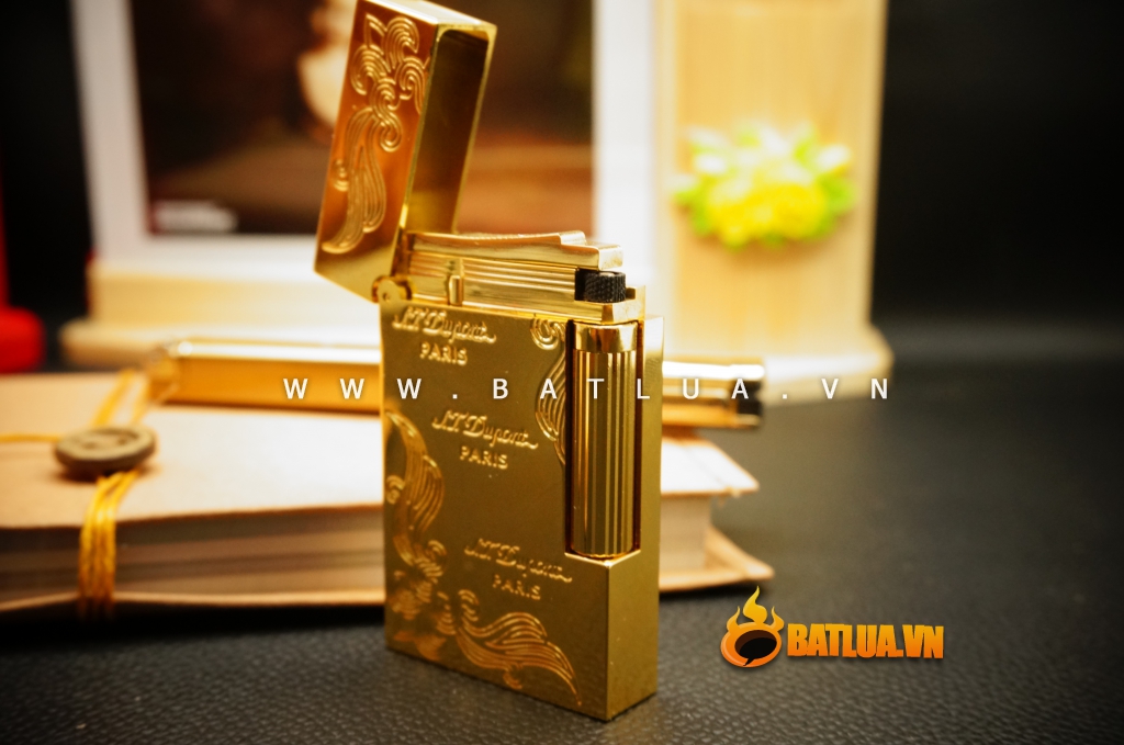 Bật Lửa S.T.Dupont chữ Dupont dạng thỏi vàng khối Mẫu 92