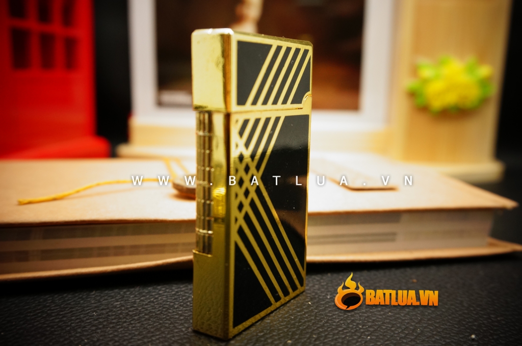 Bật lửa Dupont vân hình chữ V