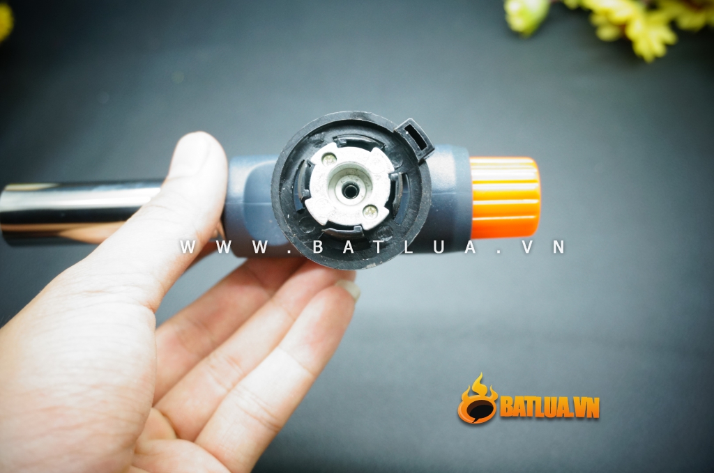 Đầu bật lửa khò rất mạnh lắp vào bình ga Mini