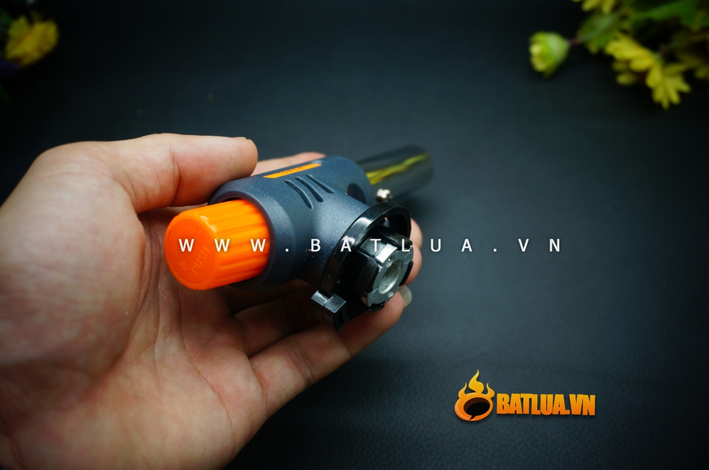 Đầu bật lửa khò rất mạnh lắp vào bình ga Mini