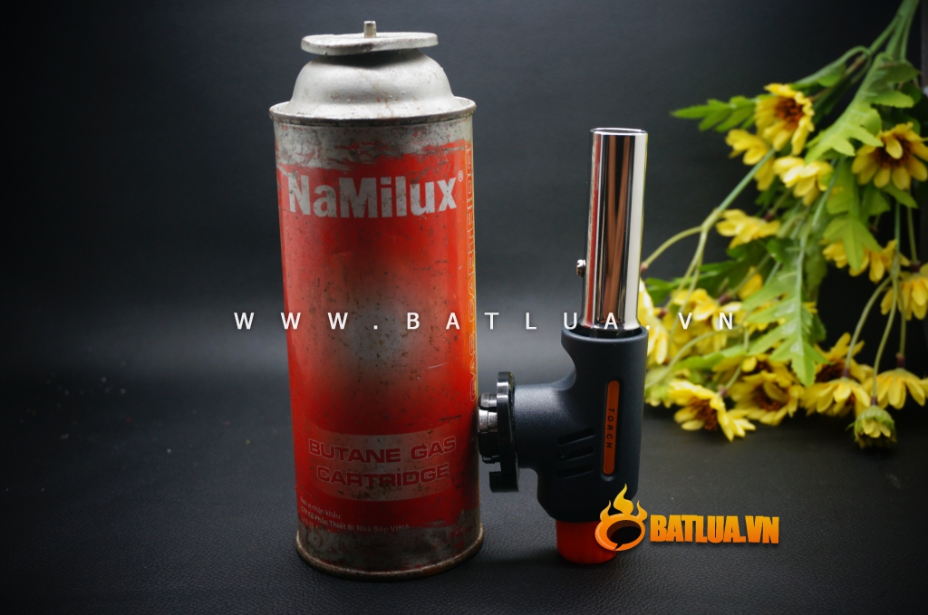 Đầu bật lửa khò rất mạnh lắp vào bình ga Mini