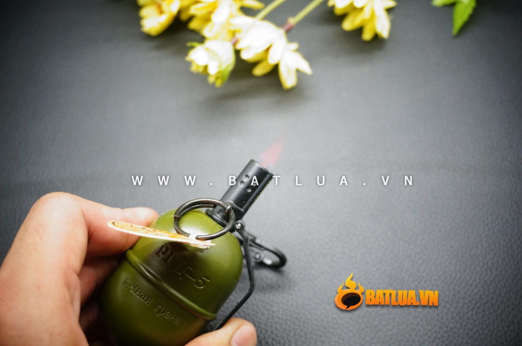 Bật lửa hình lựu đạn C2 - MS 55 014