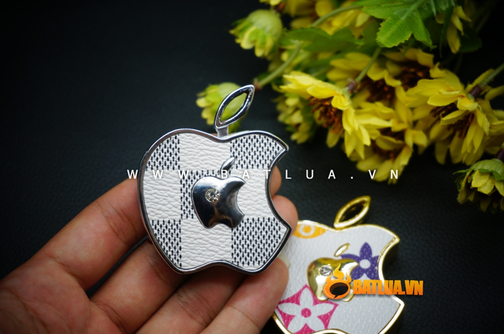 Bật lửa sạc USB hình Apple lồng Apple có đính đá MS66 075