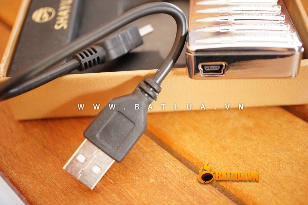 Bật lửa điện sạc USB Sy605 logo hình viên đạn MS66 079
