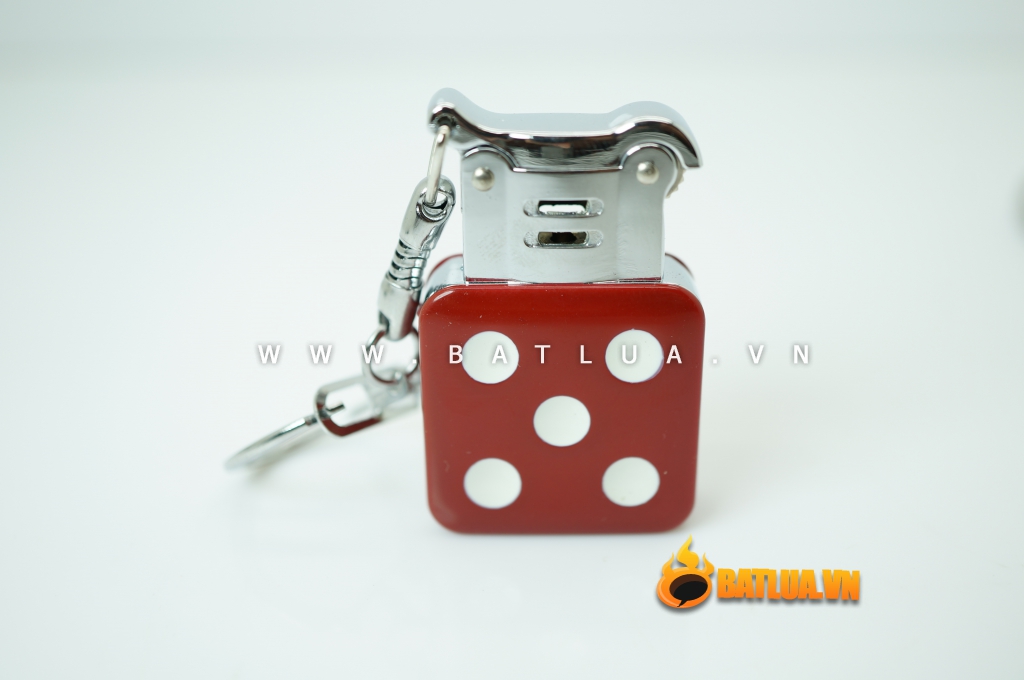 Bật lửa móc khoá  xe hình quân xúc sắc AM258