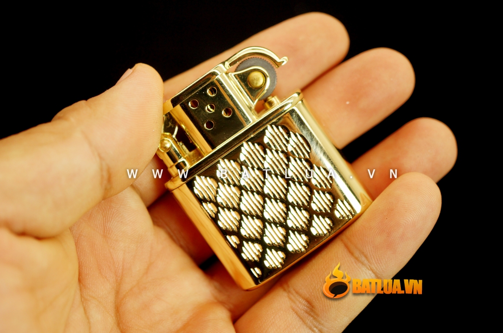 Bật lửa Zorro Z506 đánh đá cổ