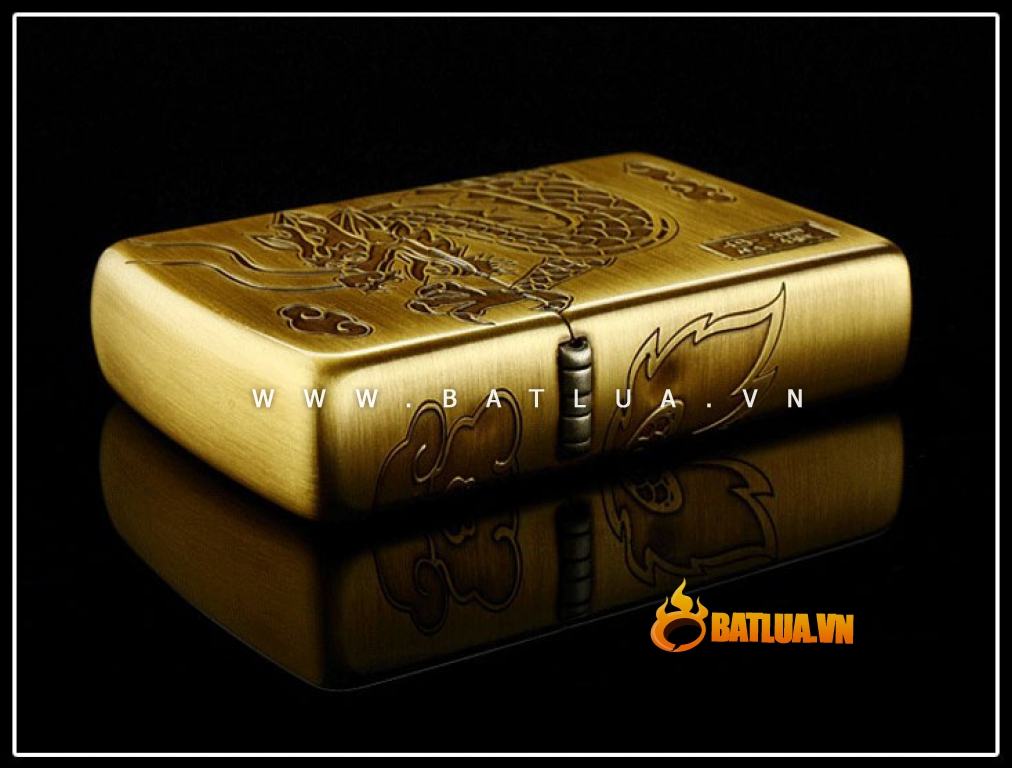 Zippo khắc rồng chìm bao quanh bật lửa