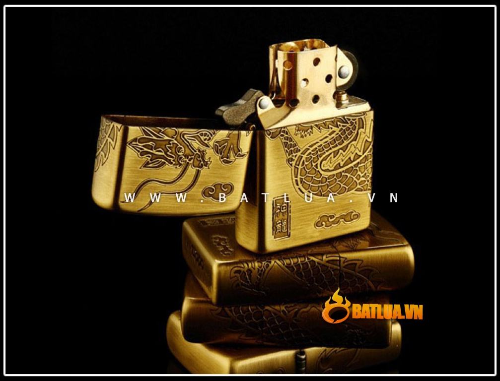 Zippo khắc rồng chìm bao quanh bật lửa