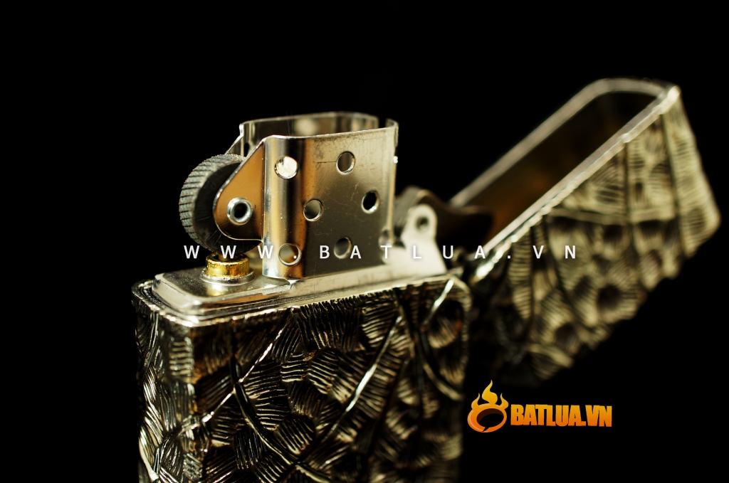 Bật lửa zippo chính hãng cấu tạo sang trọng với hoa văn đẹp