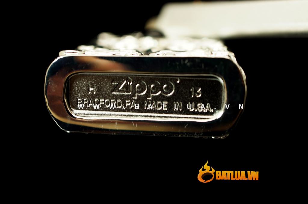 bật lửa zippo chính hãng sang trọng đính ngọc họa tiết hoa văn tinh xảo