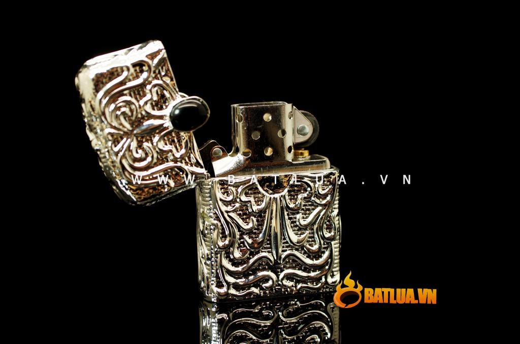 bật lửa zippo chính hãng sang trọng đính ngọc họa tiết hoa văn tinh xảo