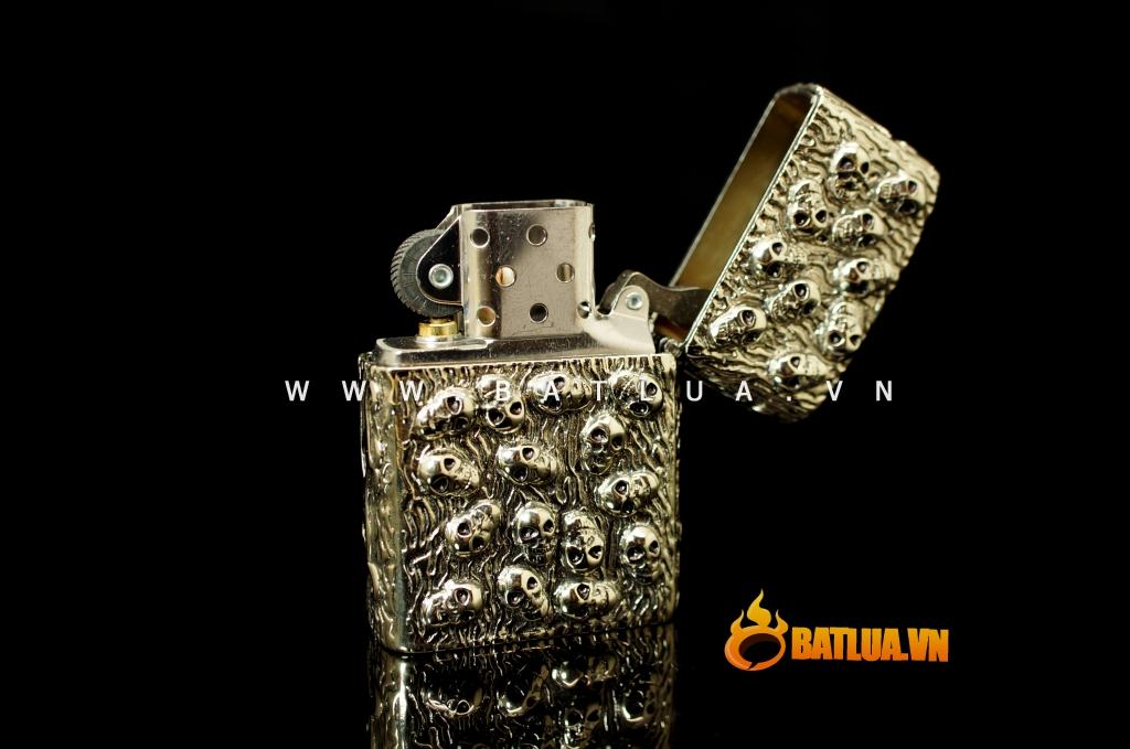 Bật lửa zippo chính hãng chạm khắc họa tiết đầu lâu