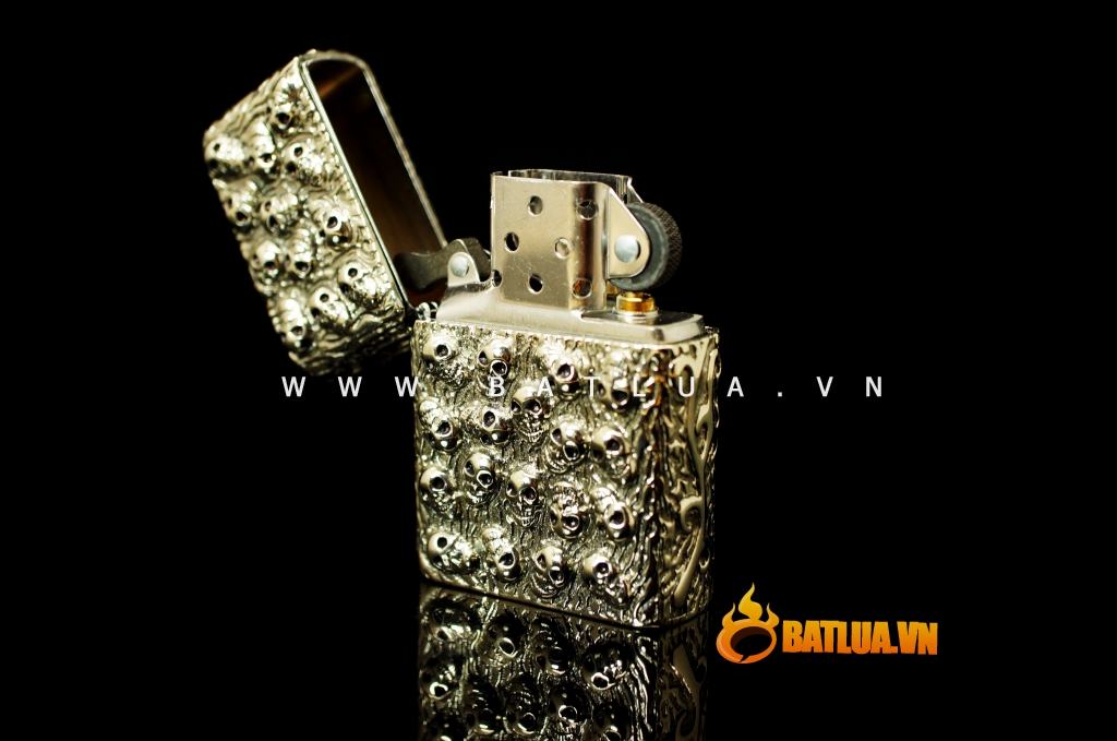 Bật lửa zippo chính hãng chạm khắc họa tiết đầu lâu