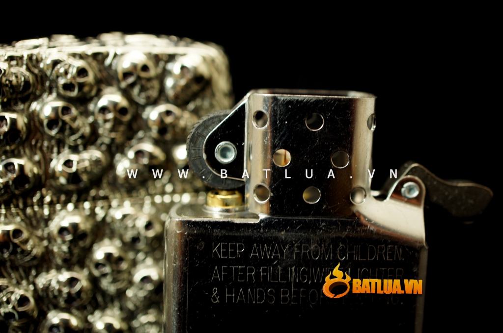 Bật lửa zippo chính hãng chạm khắc họa tiết đầu lâu