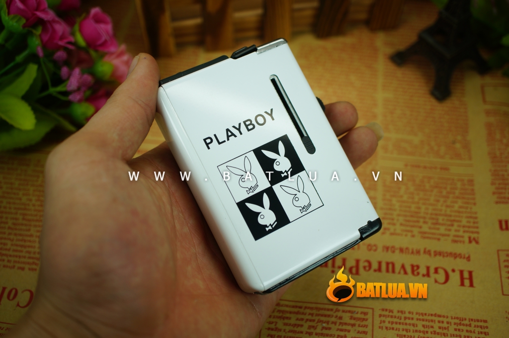 hộp đựng thuốc lá Playboy loại trắng ( đựng 10 điếu )
