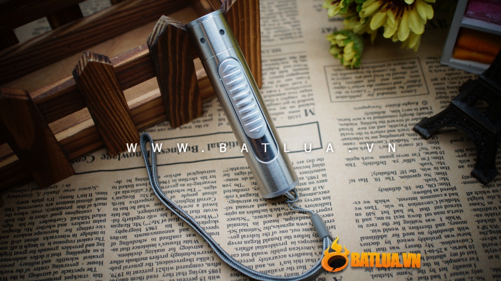 Bật lửa sạc điện usb có đèn pin LED siêu sáng bluemoon