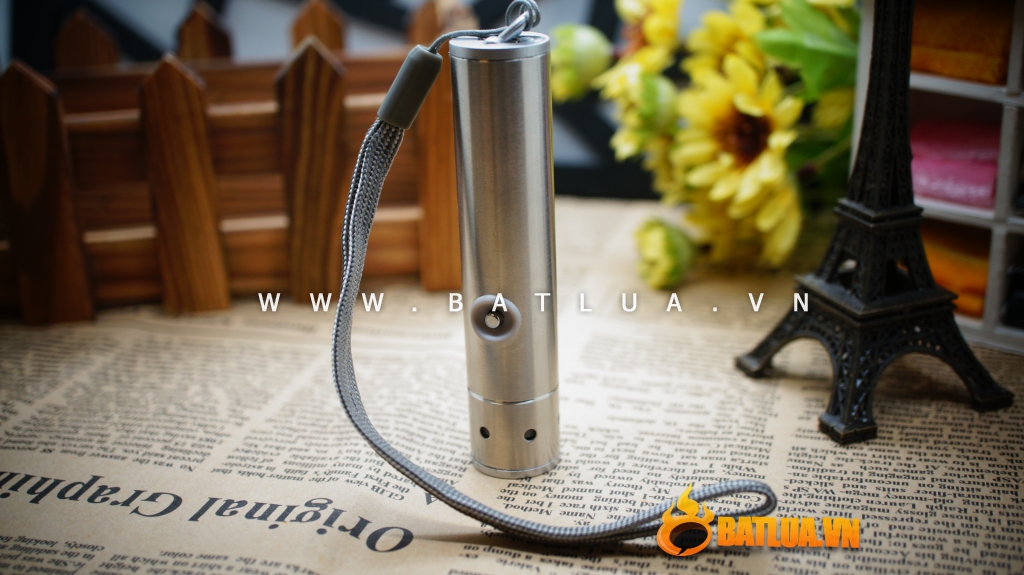 Bật lửa sạc điện usb có đèn pin LED siêu sáng bluemoon