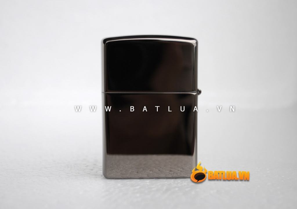 Bật lửa Zippo trơn đen xám in hình cỏ bốn lá măn máy