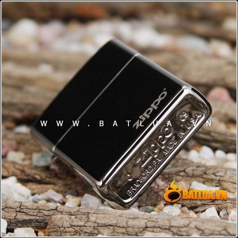 Bật lửa Zippo chính hãng 150ZL màu đen bóng