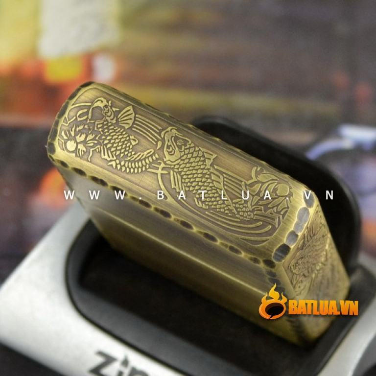 Bật lửa Zippo chính hãng đồng xước khắc cá chép bên sườn