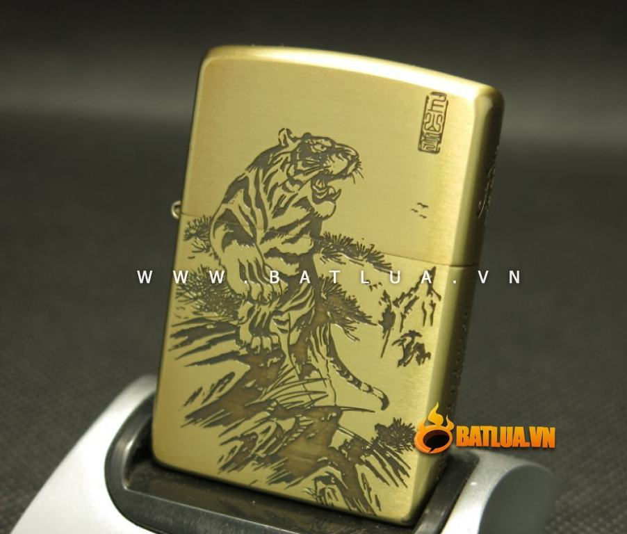 Bật lửa Zippo chính hãng khắc hình Hổ dũng mãnh