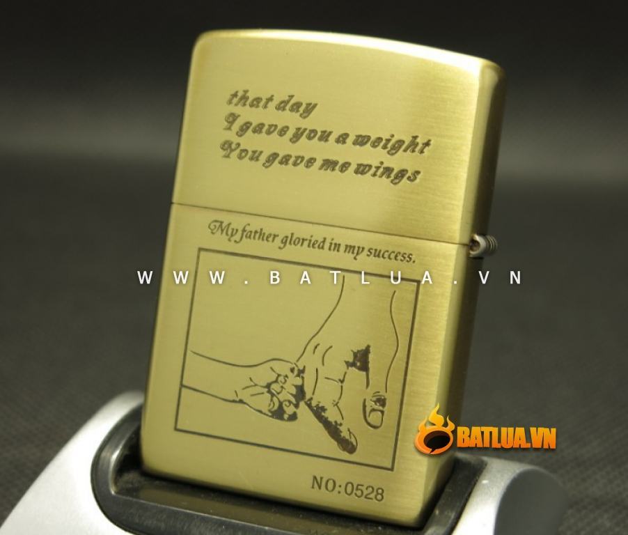 Bật lửa Zippo chính hãng đồng nhẹ khắc ngày của bố vô cùng ý nghĩa